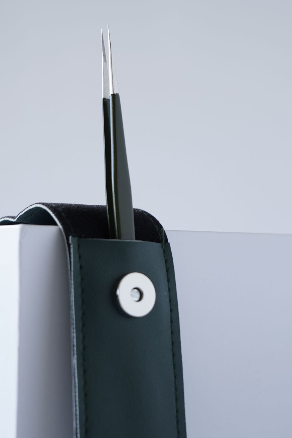 Emerald Isolating Pliers